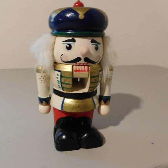 Nutcracker Creme Gold Uniform Christmas Crowned 7" Figurine - Picture 1 of 11